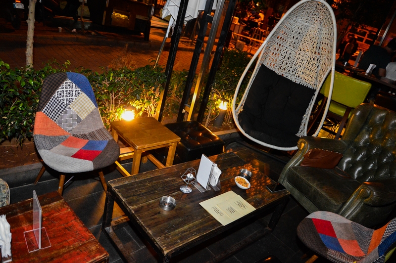 Bistrobar Live Hamra on Saturday Night